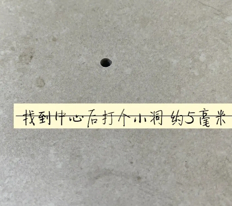 江川瓷砖空鼓维修公司专业解答在瓷砖铺贴过程中，如果砂料搅拌不均匀，将会带来以下问题